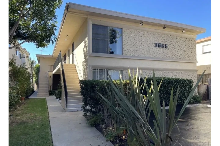 $1545 : 1 Bedroom Apt in South Gate image 1