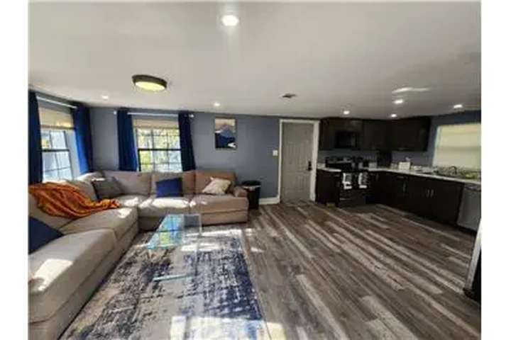 $1500 : Rental property with 2 bedro image 4