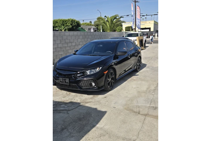 $18900 : 2018 honda civic sport image 2