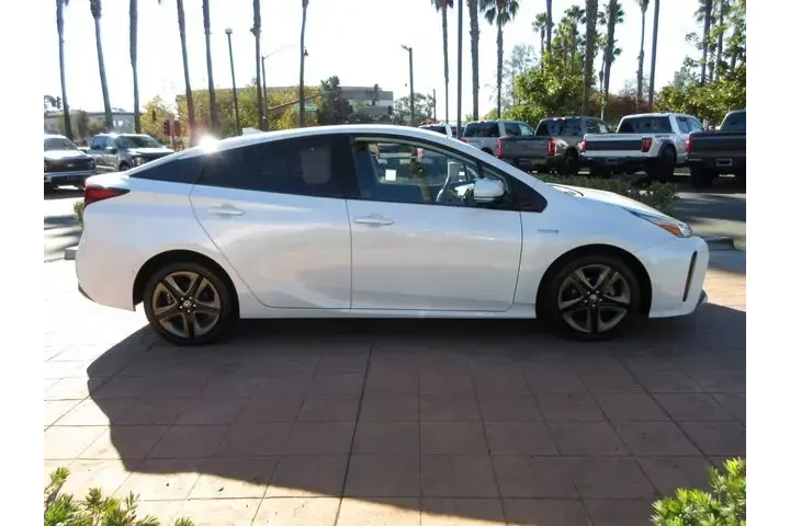 $18999 : Toyota Prius 2019 L Eco 4dr image 5