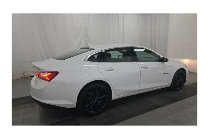 $23990 : Chevrolet Malibu 2024 LT 4dr image 3