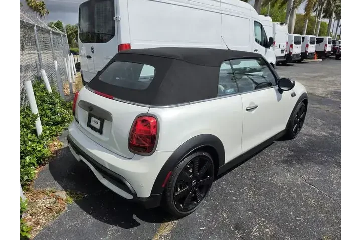 $27990 : MINI Convertible 2024 Cooper image 4