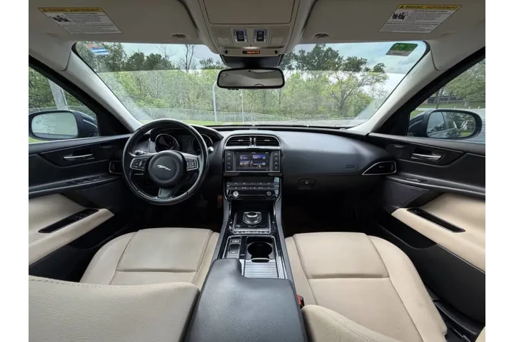 $9750 : 2018 XE 25t Premium image 8