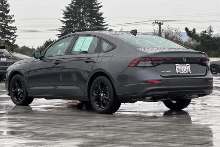 $27591 : Honda Accord 2025 SE 4dr Sed image 5
