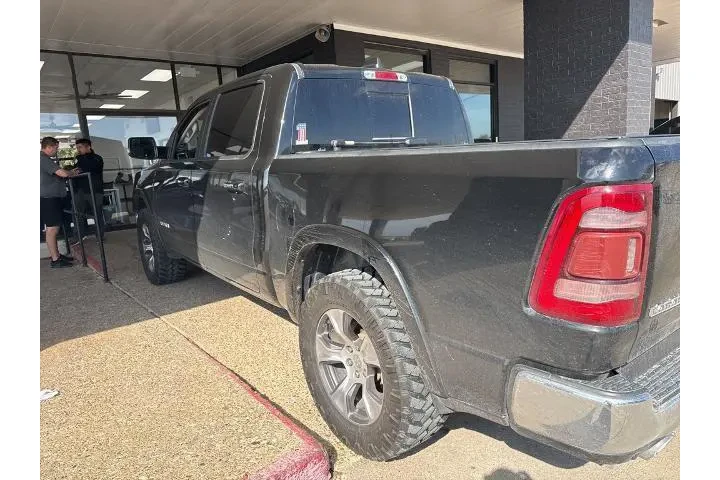 $38225 : Ram 1500 2022 4x4 Laramie 4d image 2