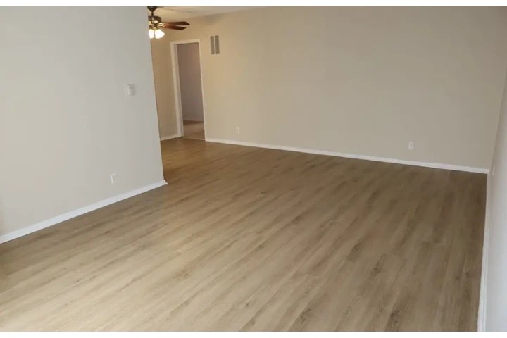 $1500 : 1 bedroom unit in Gardena image 2