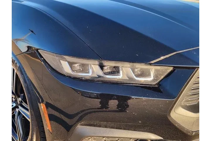 $35610 : Ford Mustang 2025 EcoBoost P image 9