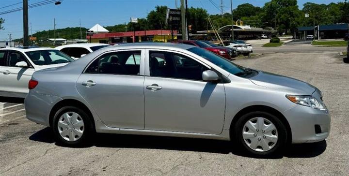 $5900 : 2010 Corolla LE image 8