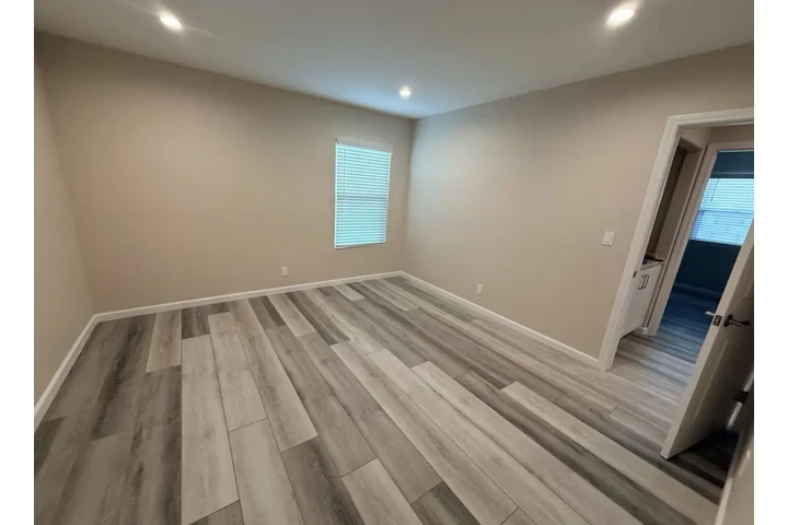 $2500 : 3 Bed 2Bat Home in South Gate image 8