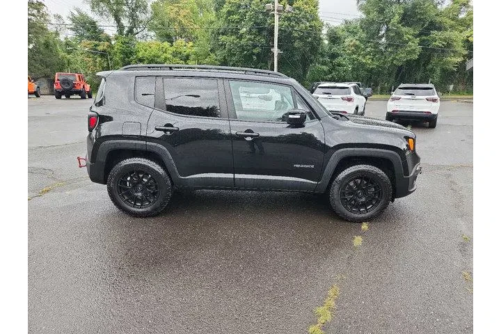 $11900 : Jeep Renegade 2017 4x4 Altit image 7