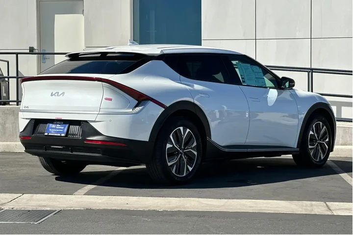 $25800 : Kia EV6 2024 Light 4dr Cross image 3