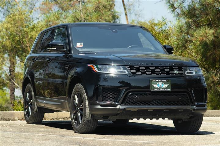 2019 Range Rover Sport SE image 5