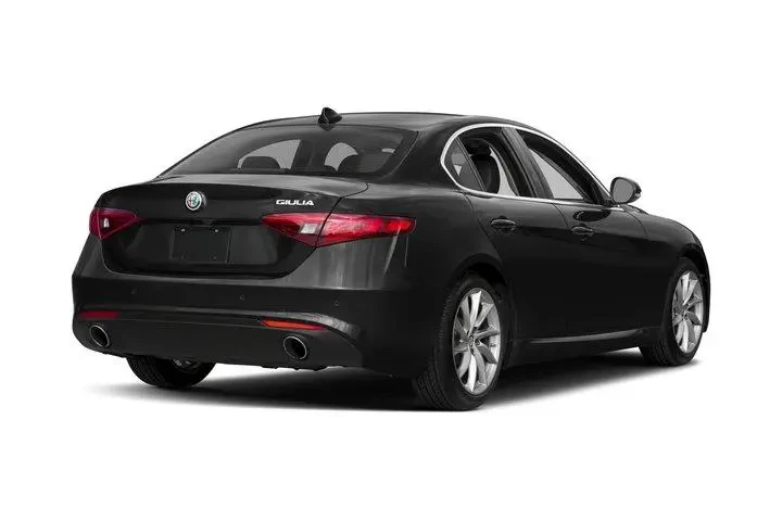 $11990 : Alfa Romeo Giulia 2017 Ti 4d image 5