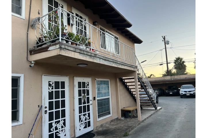 $2500 : South Gate 2 Bed 1 Bath $2,500 image 1