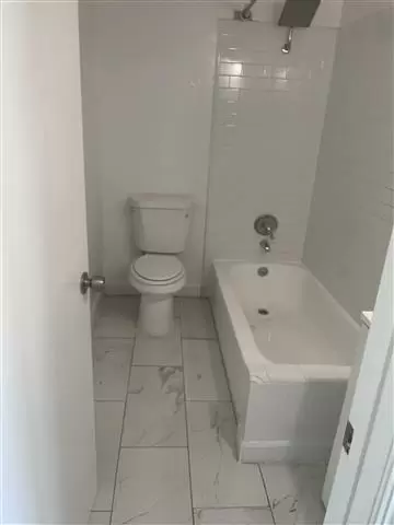 $1550 : 1416 W Olympic Blvd image 3