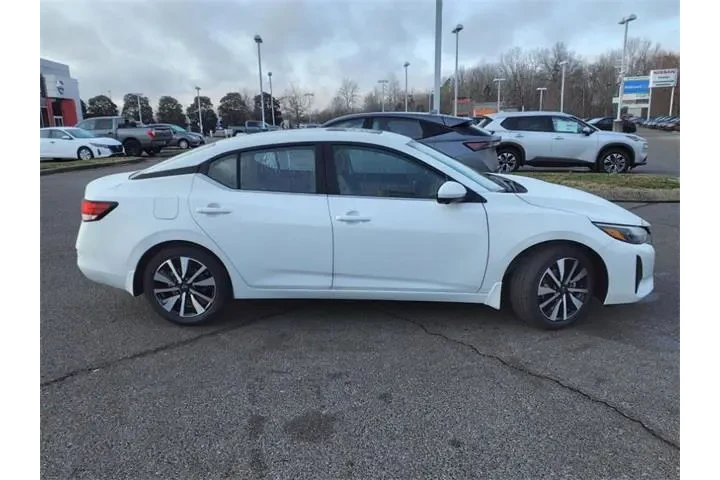 $20895 : Nissan Sentra 2024 SV 4dr Se image 2