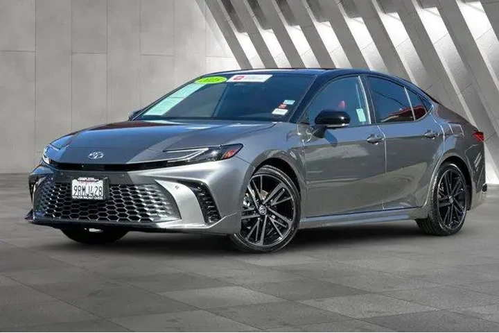 $36500 : Toyota Camry 2025 XSE 4dr Se image 2