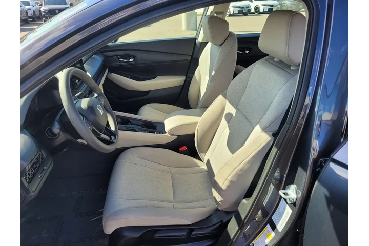 $25888 : Honda Accord 2025 LX 4dr Sed image 10