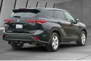 $28000 : Toyota Highlander 2022 AWD L thumbnail