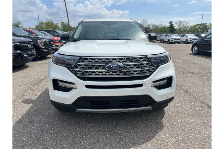 $32325 : Ford Explorer 2023 AWD Limit image 2