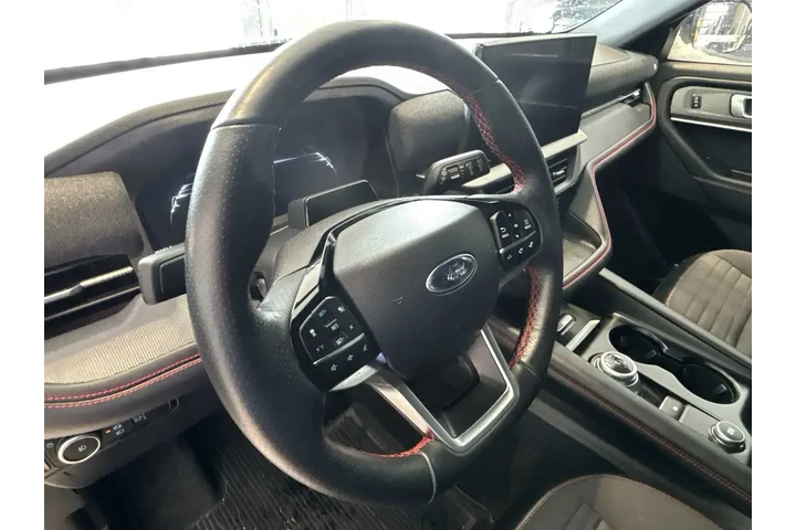 $39874 : Ford Explorer 2025 AWD ST-Li image 9