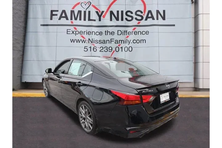 $25143 : Nissan Altima 2024 2.0 SR 4d image 5