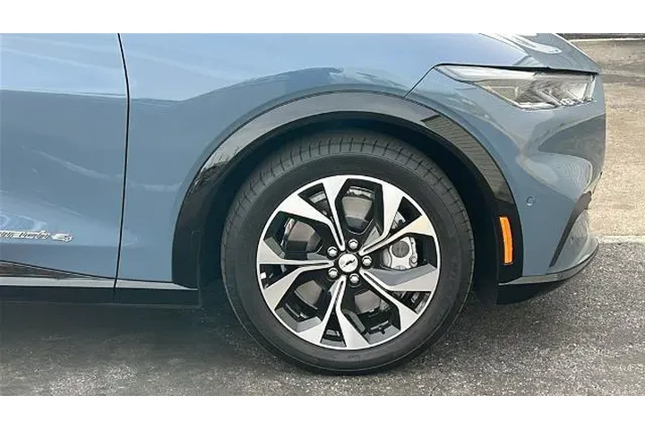 $30500 : Ford Mustang Mach-E 2023 AWD image 6