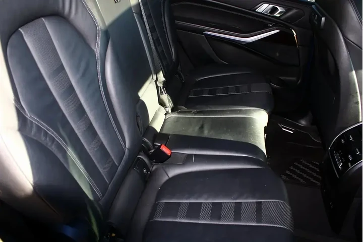 $29392 : BMW X7 2021 AWD xDrive40i 4d image 9