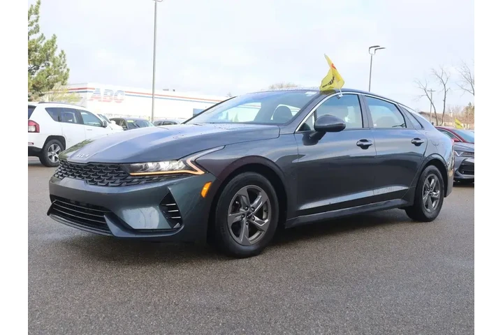 $15877 : Kia K5 2022 LXS 4dr Sedan image 4