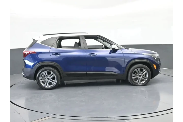 $15948 : Kia Seltos 2023 S 4dr SUV image 7