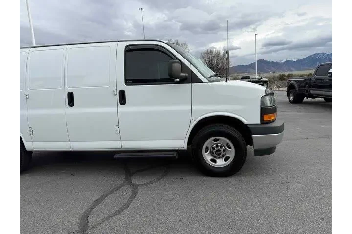 $24874 : GMC Savana 2023 2500 3dr Car image 10