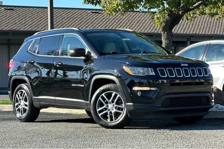 $12540 : Jeep Compass 2018 Latitude 4 image 2