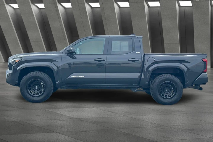 $36000 : Toyota Tacoma 2024 4x4 SR5 4 image 10
