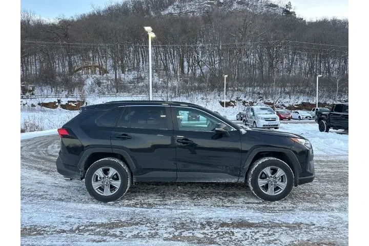 $32509 : Toyota RAV4 2025 AWD XLE 4dr image 7
