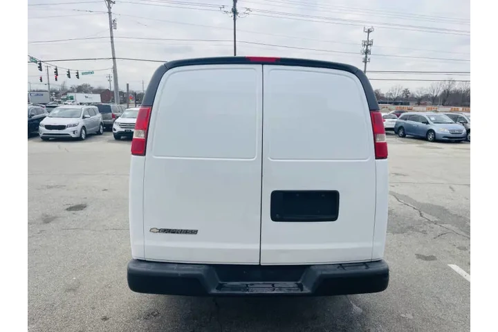 $10999 : 2017 Express 3500 image 6