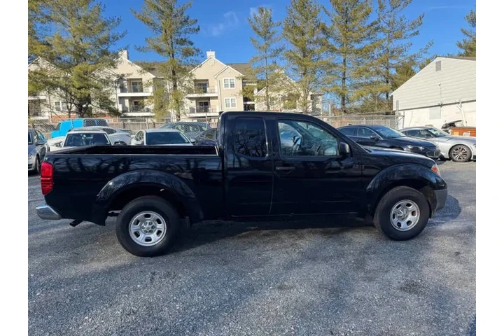 $10990 : 2015 Frontier S image 9