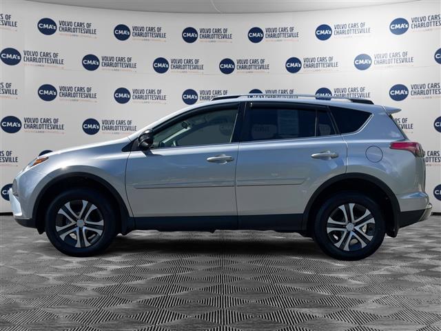 $22999 : PRE-OWNED 2018 TOYOTA RAV4 LE image 2