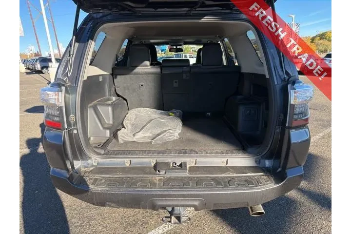 $26874 : Toyota 4Runner 2016 4x4 SR5 image 6