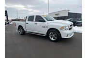 $14980 : Ram 1500 2018 4x2 Express 4d thumbnail