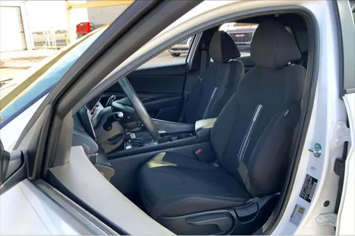 $24597 : Hyundai ELANTRA Hybrid 2025 image 8