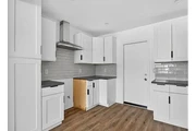 BEAUTIFUL BACK HOUSE FOR LEASE en Los Angeles