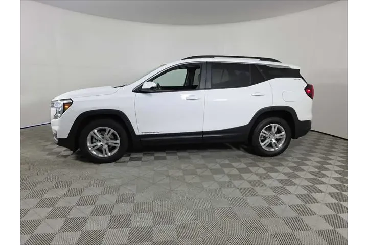 $22400 : GMC Terrain 2023 AWD SLE 4dr image 5