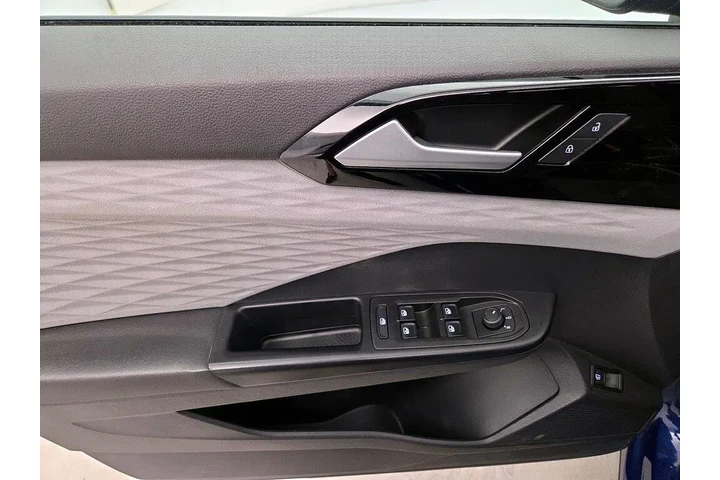 $23998 : Volkswagen Taos 2023 S 4dr S image 4