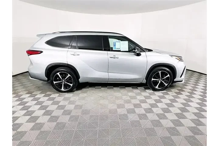 $35500 : Toyota Highlander 2022 AWD X image 8