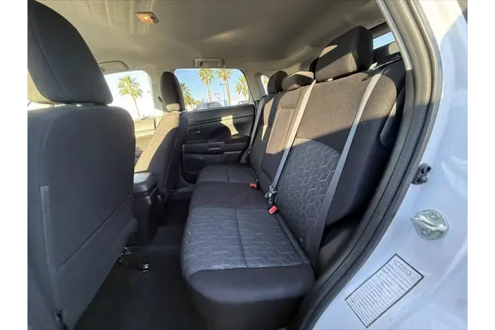 $16499 : Mitsubishi Outlander Sport 2 image 8