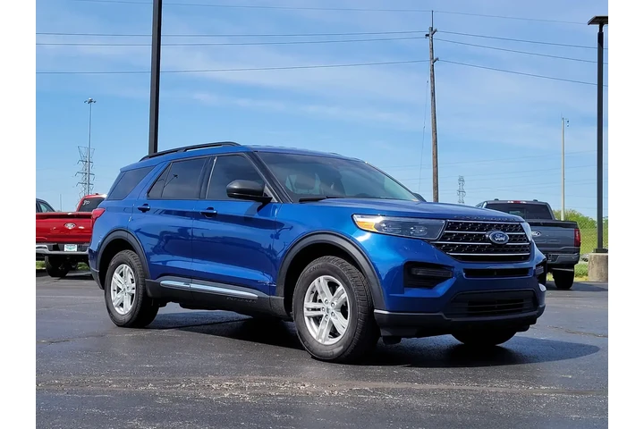 $27995 : Ford Explorer 2023 AWD XLT 4 image 1