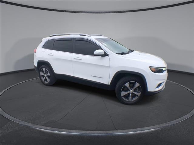 $19700 : PRE-OWNED 2019 JEEP CHEROKEE image 2