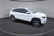 $19700 : PRE-OWNED 2019 JEEP CHEROKEE thumbnail