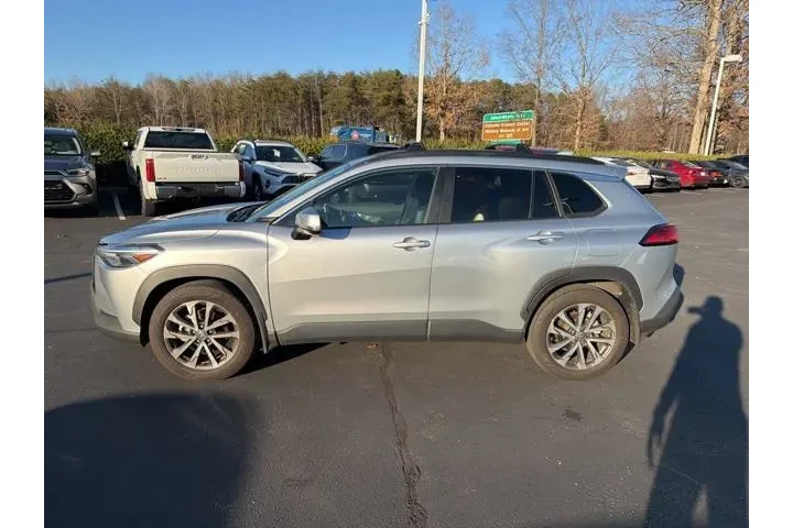 $26120 : Toyota Corolla Cross 2023 AW image 4