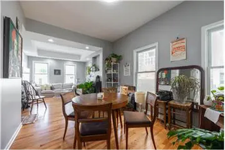 $2400 : Rental property with 2 bedro image 6